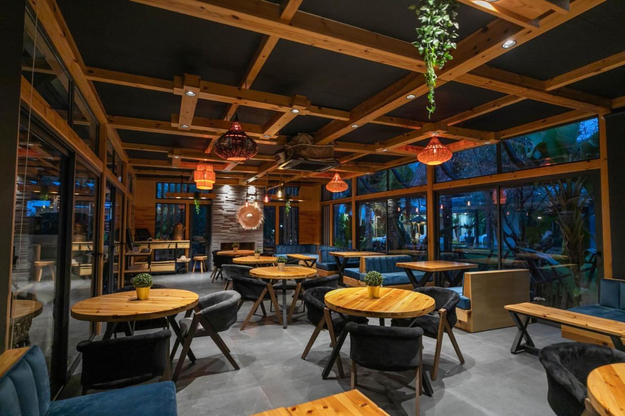 Riad Bella Montana Ain Cheggag Ngoại thất bức ảnh