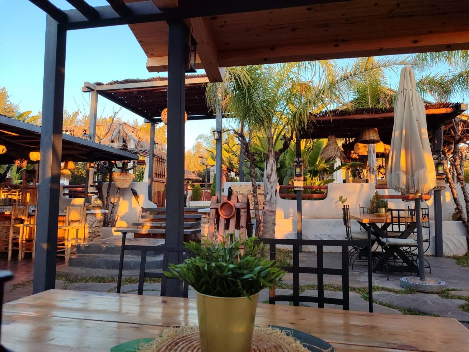 Riad Bella Montana Ain Cheggag Ngoại thất bức ảnh